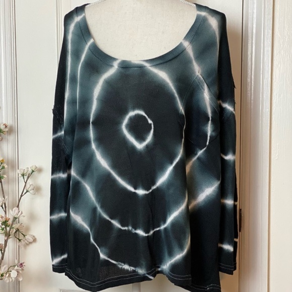 POL Galaxy Swirl Lightweight Pullover‎ Top - Picture 6 of 10